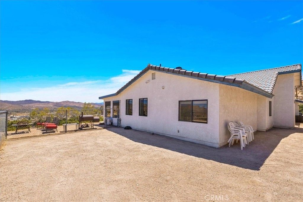 Image 34 of property listing at 6177 Mandarin Road, Yucca Valley, CA 92284