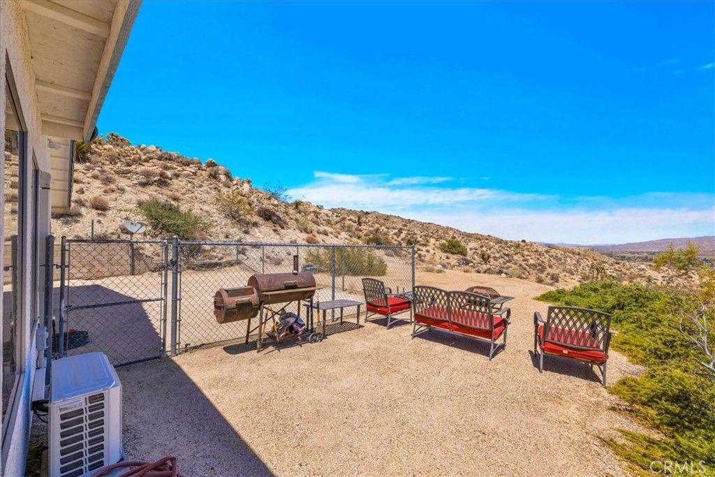 Image 35 of property listing at 6177 Mandarin Road, Yucca Valley, CA 92284