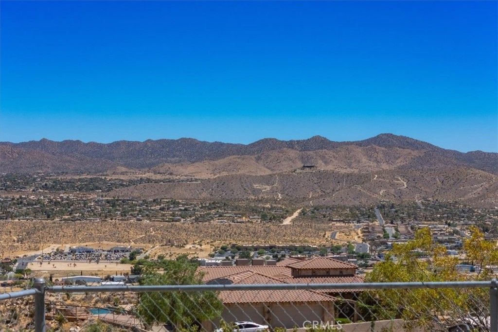 Image 44 of property listing at 6177 Mandarin Road, Yucca Valley, CA 92284