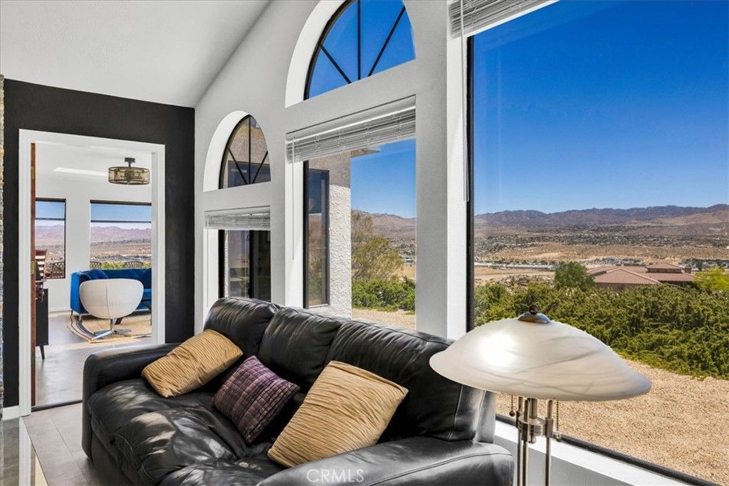 Image 5 of property listing at 6177 Mandarin Road, Yucca Valley, CA 92284