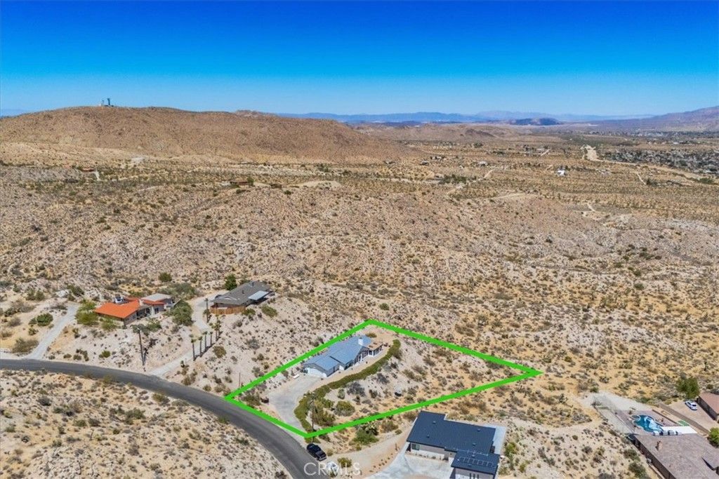 Image 51 of property listing at 6177 Mandarin Road, Yucca Valley, CA 92284