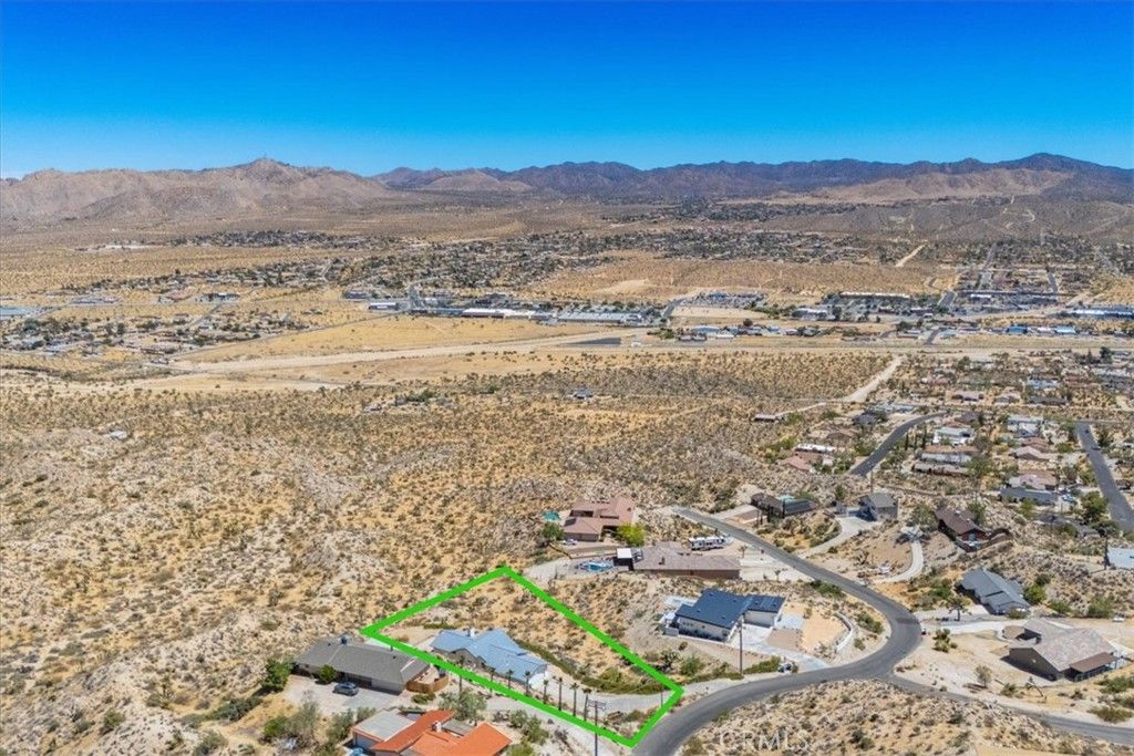 Image 53 of property listing at 6177 Mandarin Road, Yucca Valley, CA 92284