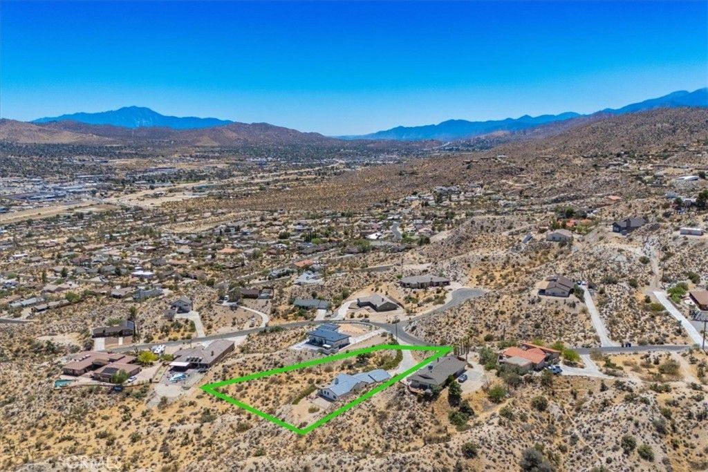 Image 54 of property listing at 6177 Mandarin Road, Yucca Valley, CA 92284