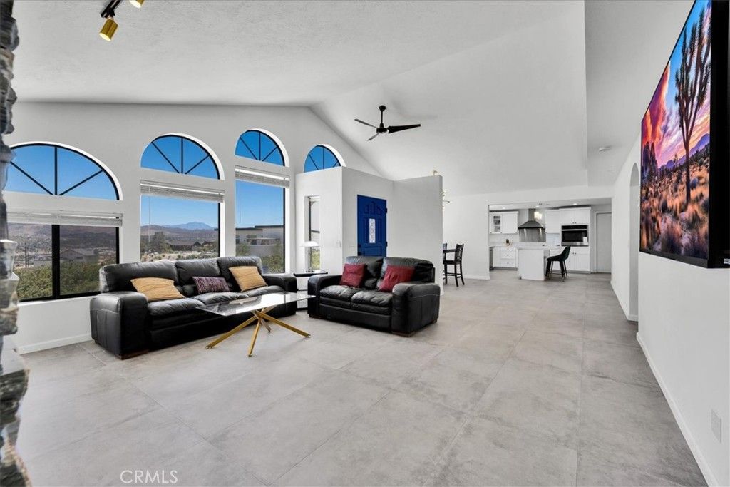 Image 7 of property listing at 6177 Mandarin Road, Yucca Valley, CA 92284