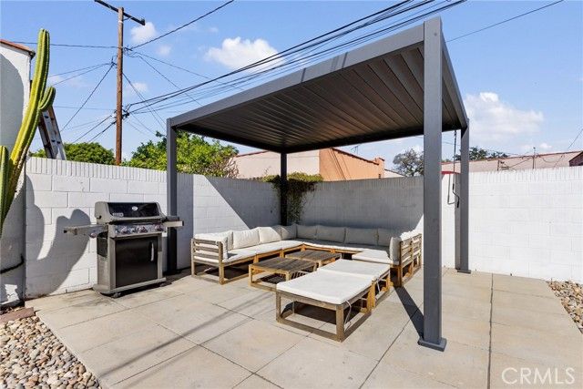 6042 Gundry Avenue, Long Beach, CA 90805