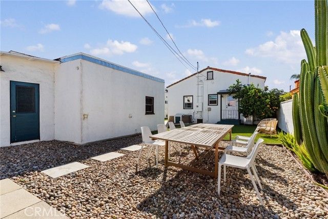 6042 Gundry Avenue, Long Beach, CA 90805