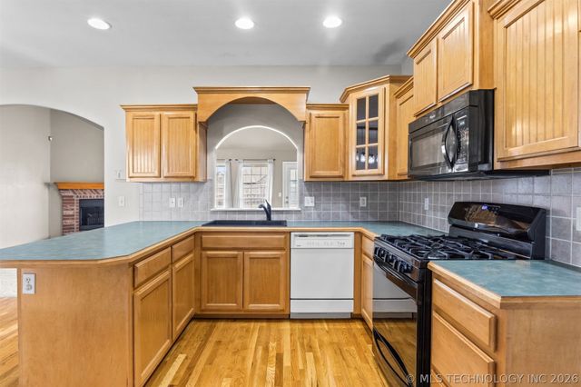 12183 N 108th East Avenue, Collinsville, OK 74021