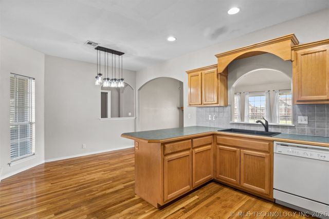 12183 N 108th East Avenue, Collinsville, OK 74021