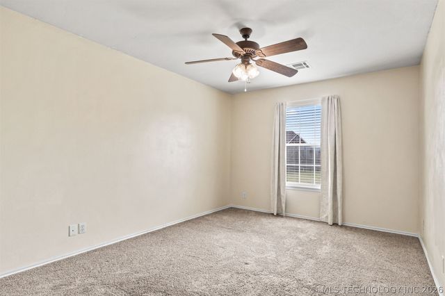 12183 N 108th East Avenue, Collinsville, OK 74021