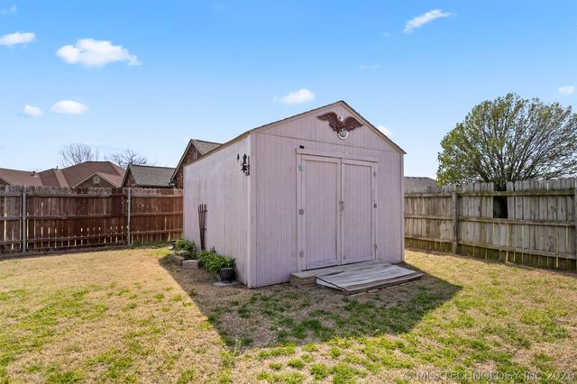 12183 N 108th East Avenue, Collinsville, OK 74021