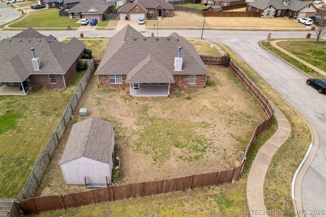 12183 N 108th East Avenue, Collinsville, OK 74021