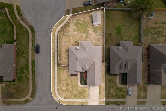 12183 N 108th East Avenue, Collinsville, OK 74021