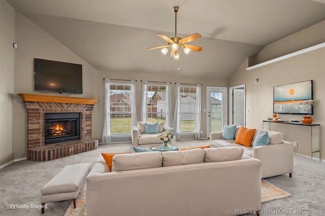 12183 N 108th East Avenue, Collinsville, OK 74021