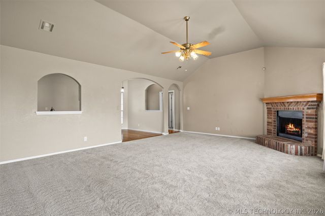 12183 N 108th East Avenue, Collinsville, OK 74021