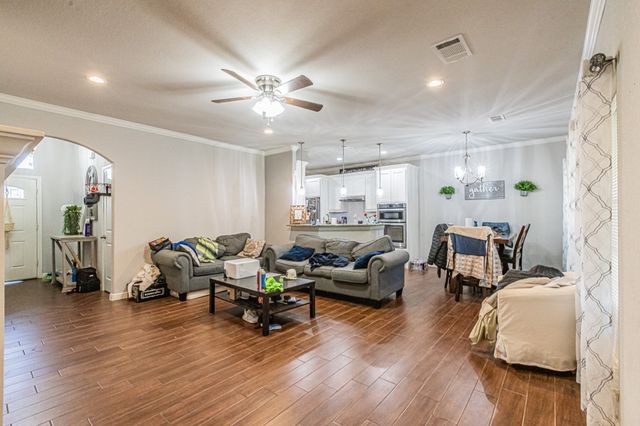 5512 Crowley Street, Sansom Park, TX 76114