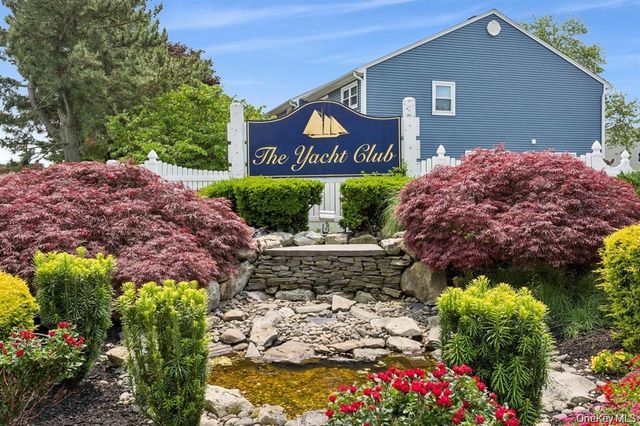 100 Baker Court 85, Island Park, NY 11558