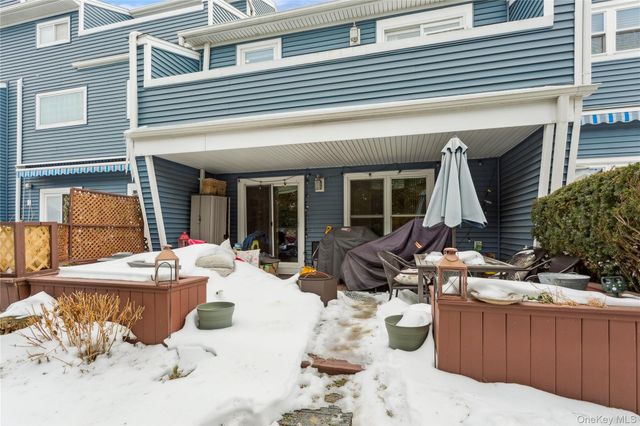 100 Baker Court 85, Island Park, NY 11558