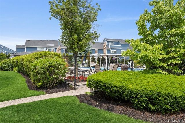 100 Baker Court 85, Island Park, NY 11558