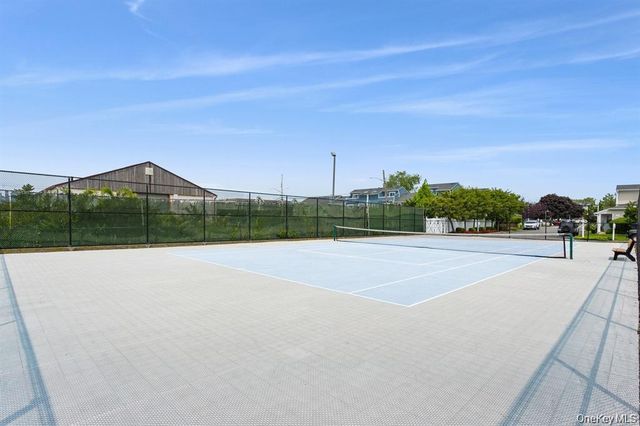 100 Baker Court 85, Island Park, NY 11558