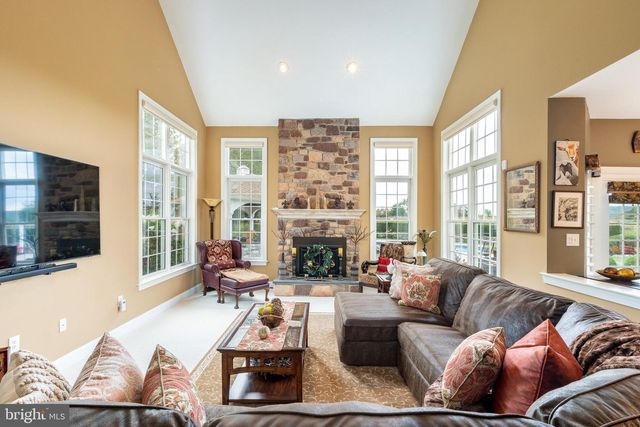 1100 PINEVILLE RD, New Hope, PA 18938
