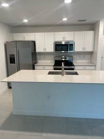 6737 Broadwater Lane, Lake Worth, FL 33467