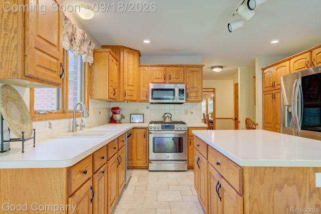 68367 Copperwood Drive, Washington Township, MI 48095