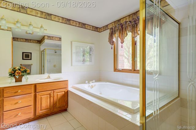 68367 Copperwood Drive, Washington Township, MI 48095