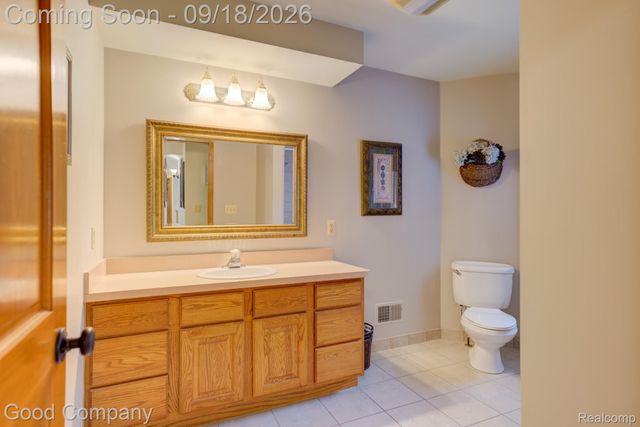68367 Copperwood Drive, Washington Township, MI 48095