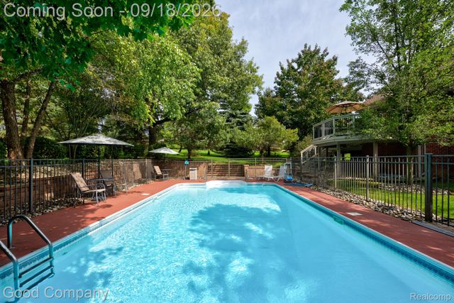 68367 Copperwood Drive, Washington Township, MI 48095