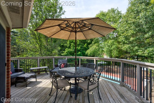 68367 Copperwood Drive, Washington Township, MI 48095