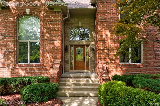 68367 Copperwood Drive, Washington Township, MI 48095