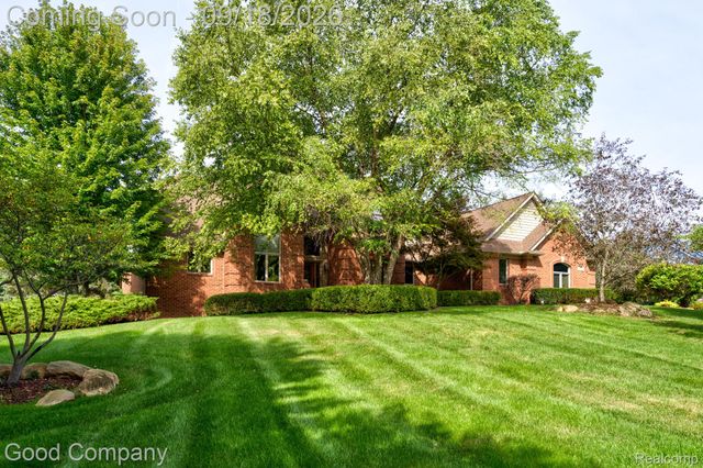 68367 Copperwood Drive, Washington Township, MI 48095