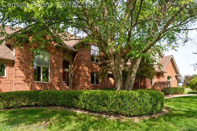 68367 Copperwood Drive, Washington Township, MI 48095