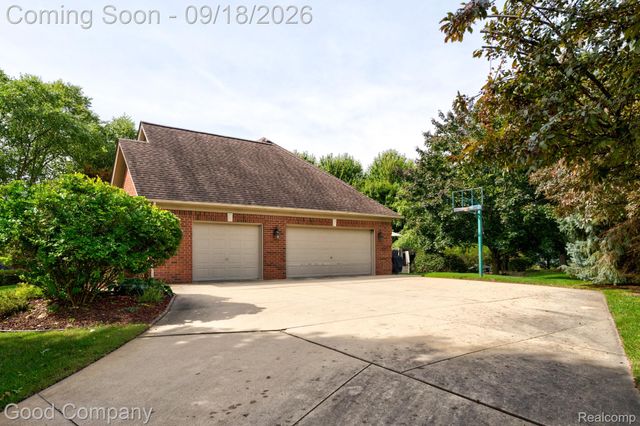 68367 Copperwood Drive, Washington Township, MI 48095
