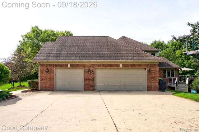68367 Copperwood Drive, Washington Township, MI 48095