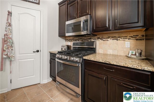 4476 Lenni Circle, Emmaus Boro, PA 18049