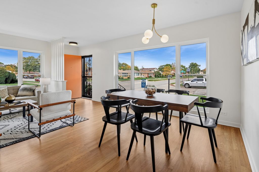 3945 Birchwood Avenue, Skokie, IL 60076 — photo 5