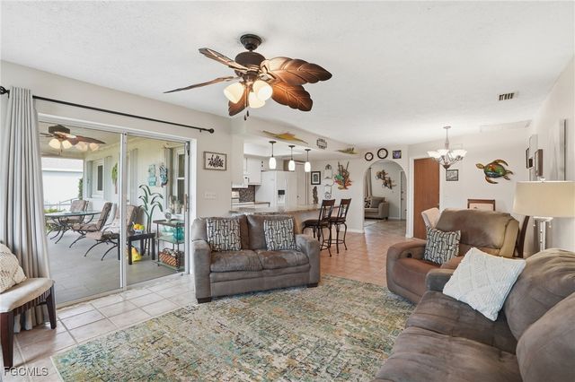 1411 NE 19th TER, Cape Coral, FL 33909