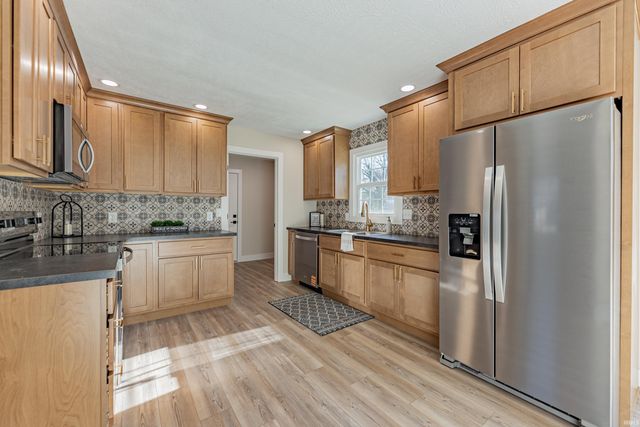 315 Brookview Drive, Evansville, IN 47711