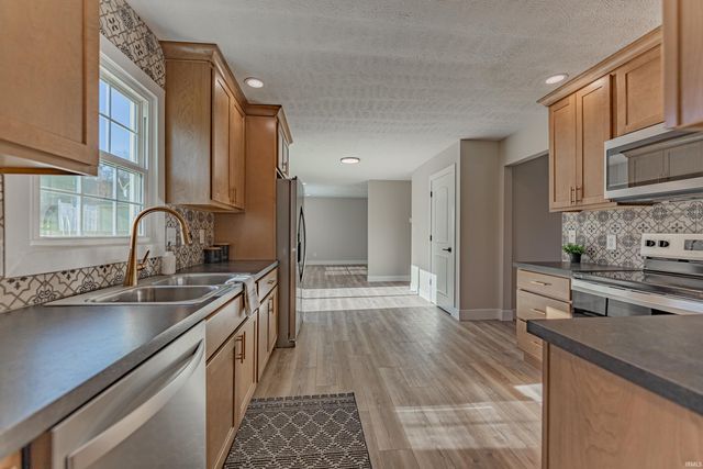 315 Brookview Drive, Evansville, IN 47711