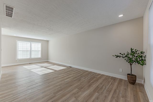 315 Brookview Drive, Evansville, IN 47711