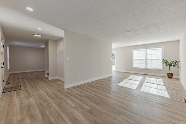 315 Brookview Drive, Evansville, IN 47711