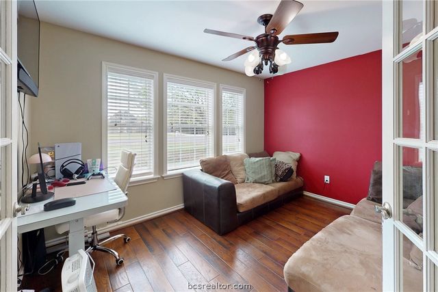 4203 Golden Eagle Dr Drive, Bryan, TX 77808