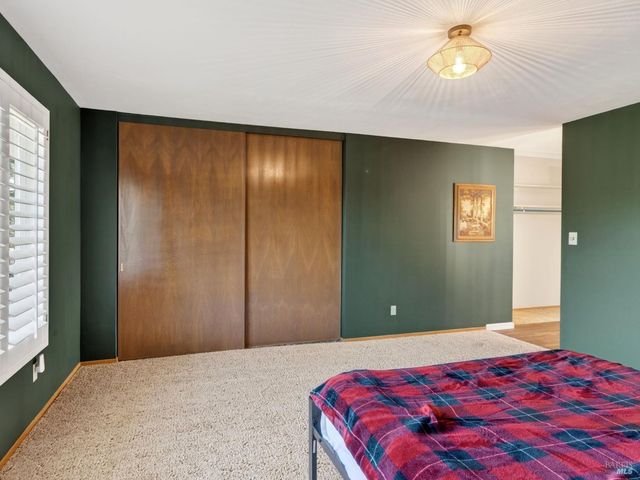 1790 Deerwood Dr, Ukiah, CA 95482