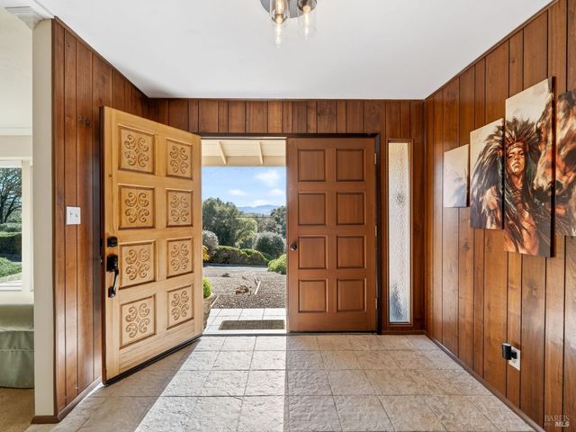 1790 Deerwood Dr, Ukiah, CA 95482