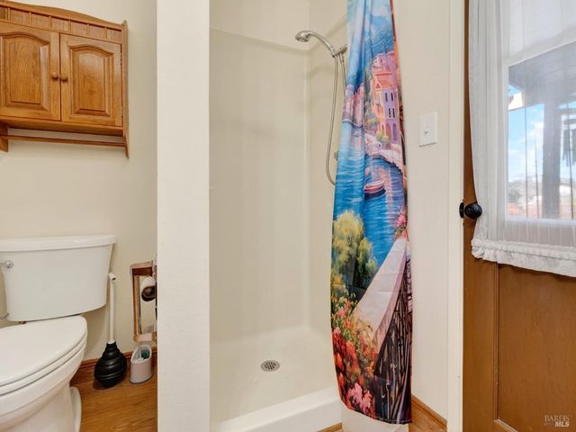 1790 Deerwood Dr, Ukiah, CA 95482