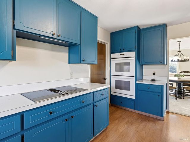 1790 Deerwood Dr, Ukiah, CA 95482