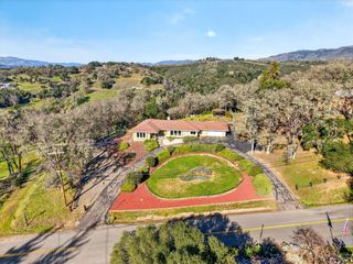1790 Deerwood Dr, Ukiah, CA 95482
