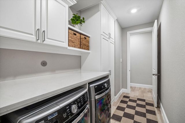 5918 Vineyard Creek Lane, Porter, TX 77365