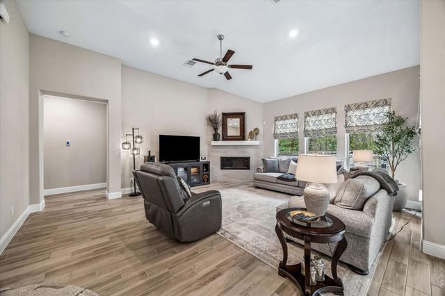 5918 Vineyard Creek Lane, Porter, TX 77365